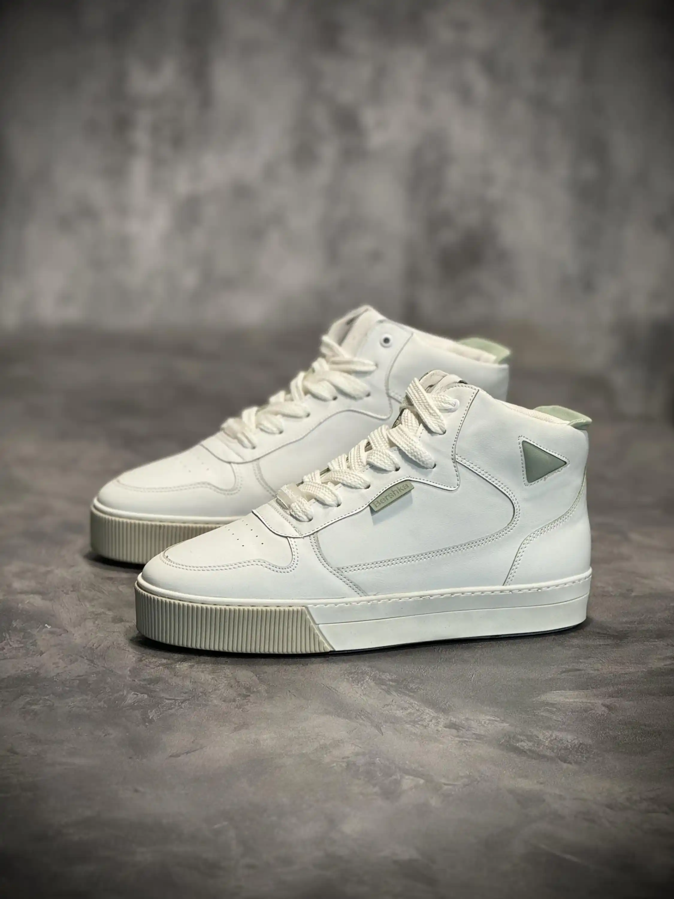 تخفیف ویژه کفش کتونی ساقدار کد456